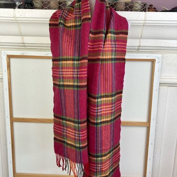 NWT Irish wool by John Hanly & Co. Pink tartan scarf or shawl w/ fringe tassels - Picture 2 of 8